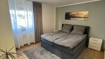 2 Schlafzimmer, Bügeleisen/Bügelbrett, WLAN, Bettwäsche
