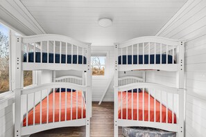 4 dormitorios, tabla de planchar con plancha, wifi gratis y ropa de cama