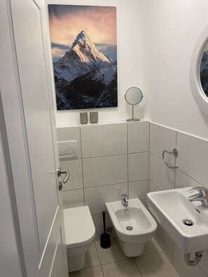 Shower, hair dryer, bidet - Alpenrose Boutique Top 6 by Globalimmoservice (Bad Kleinkirchheim)