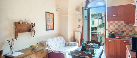 Departamento familiar, varias habitaciones (Casa di Lella) | Área de sala de estar | Televisión de pantalla plana
