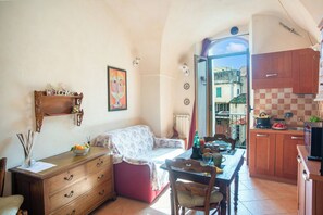 Family Apartment, Multiple Bedrooms (Casa di Lella) | Living area | Flat-screen TV - Casa di Lella (Sanremo)