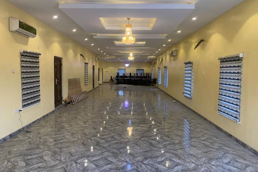 Beni Hotel Surulere