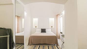 1 camera, Wi-Fi, lenzuola