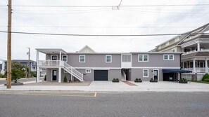 Exterior - Ocean City Gem | Walk to Beach + Patio + Parking (Ocean City)
