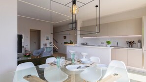 House (3 Bedrooms) | Dining