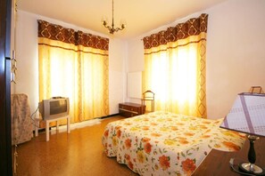 アパートメント (2 Bedrooms) | 2 室のベッドルーム、アイロン / アイロン台、ベビーベッド、ベッドシーツ