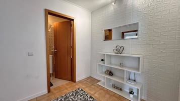 Basic Apartment | Bathroom | Shower, hair dryer, towels