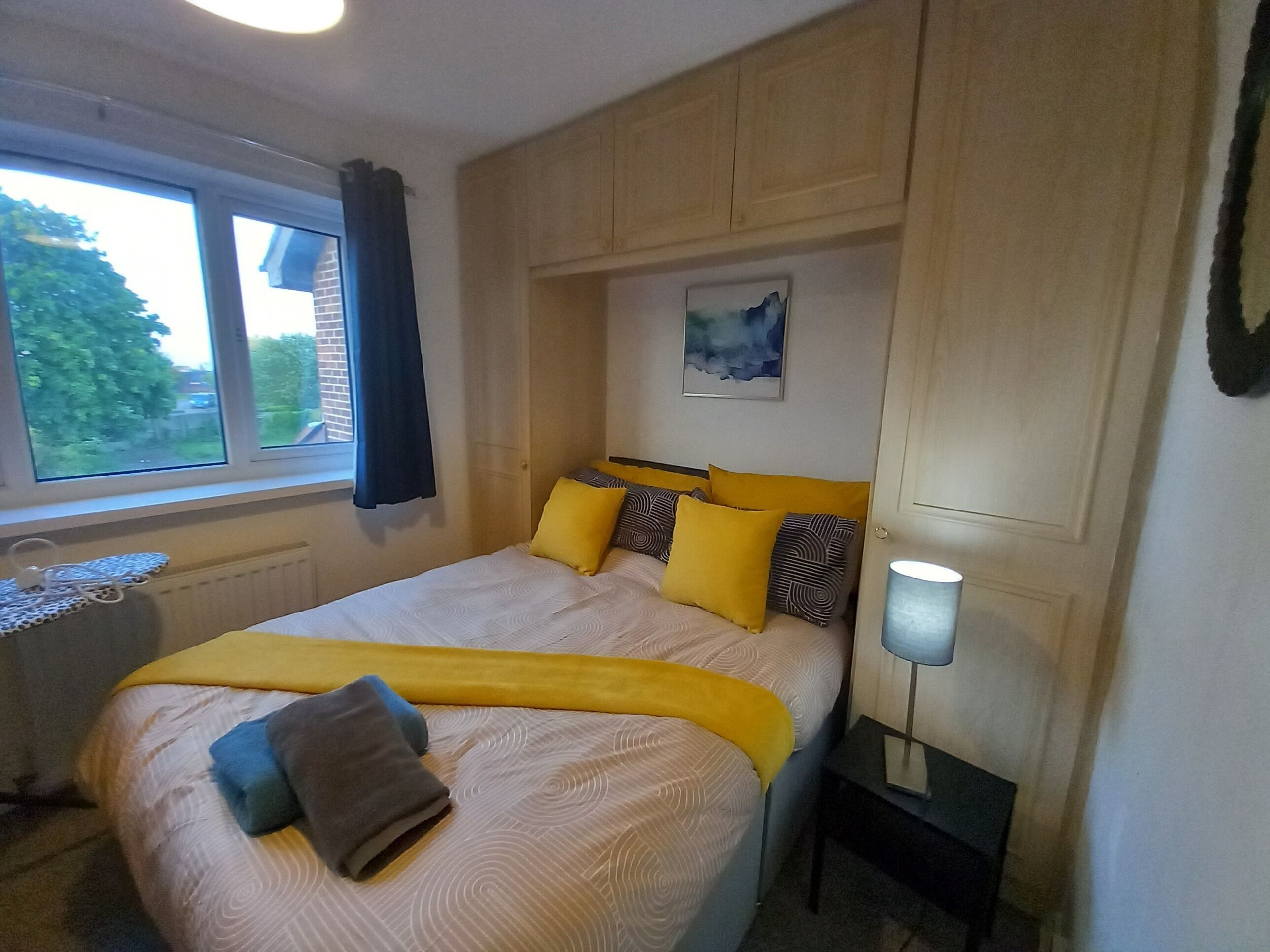 Rumah | 2 kamar tidur, Wi-Fi gratis, dan seprai linen