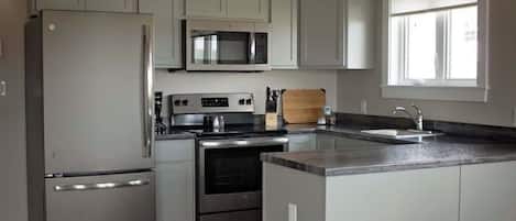 Standard Suite, Harbor View | Free WiFi