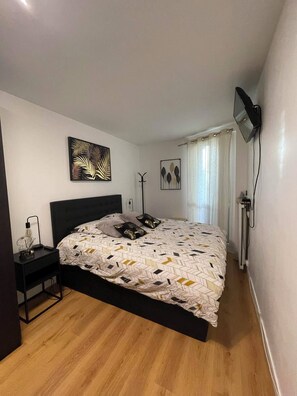 1 Schlafzimmer, Bügeleisen/Bügelbrett, WLAN, Bettwäsche