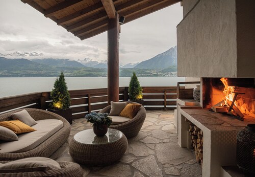 Gemütliches Chalet mit Panoramasicht auf See und Berge