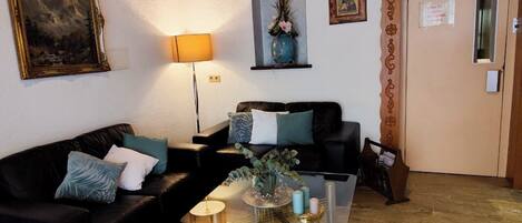 Zimmer, 2 Schlafzimmer, Stadtblick | Innenbereich