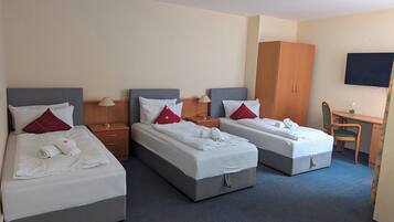 Zimmer, 2 Schlafzimmer, Stadtblick | 2 Schlafzimmer