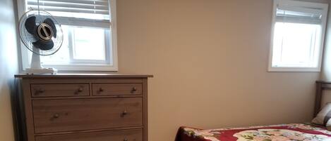 1 bedroom, in-room safe, desk, iron/ironing board