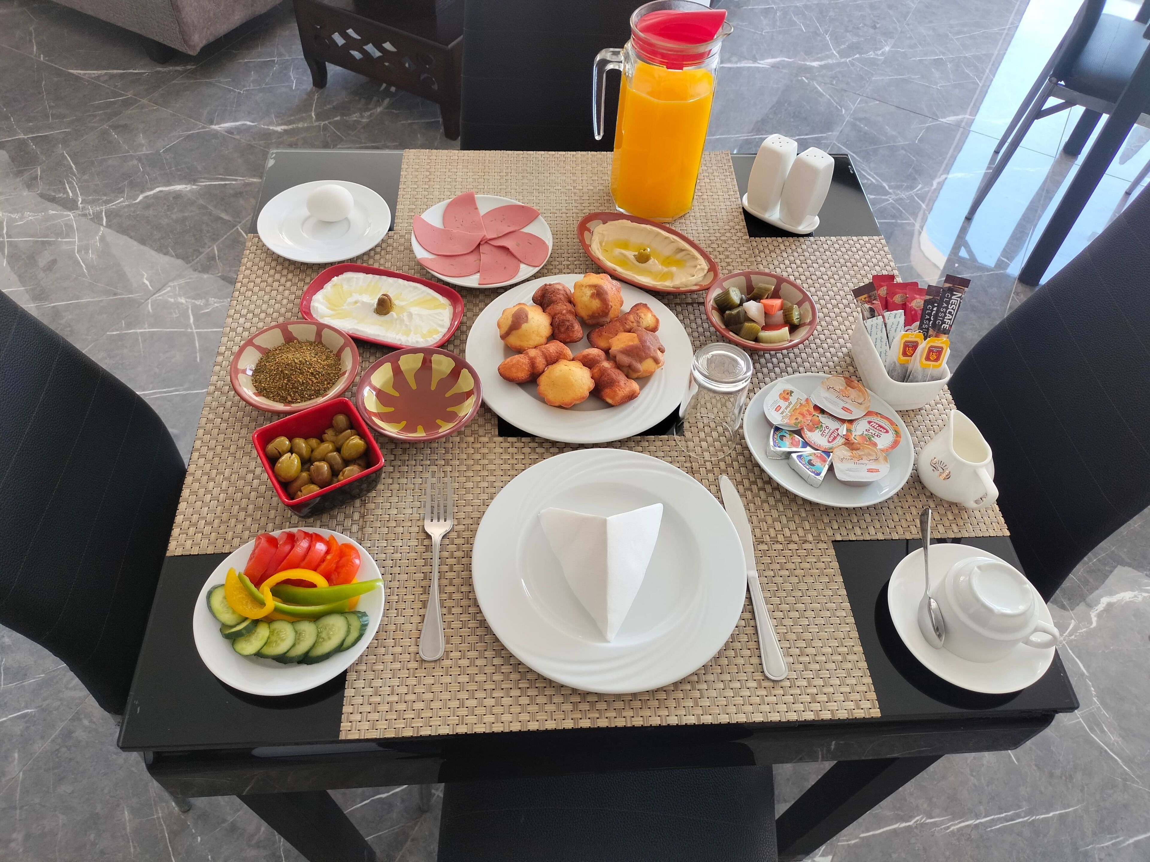 Petit déjeuner continental compris tous les jours