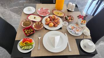 Petit déjeuner continental compris tous les jours