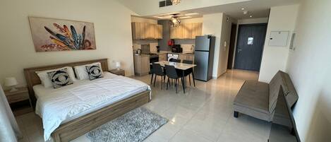 1 chambre, fer et planche à repasser, Wi-Fi, draps fournis