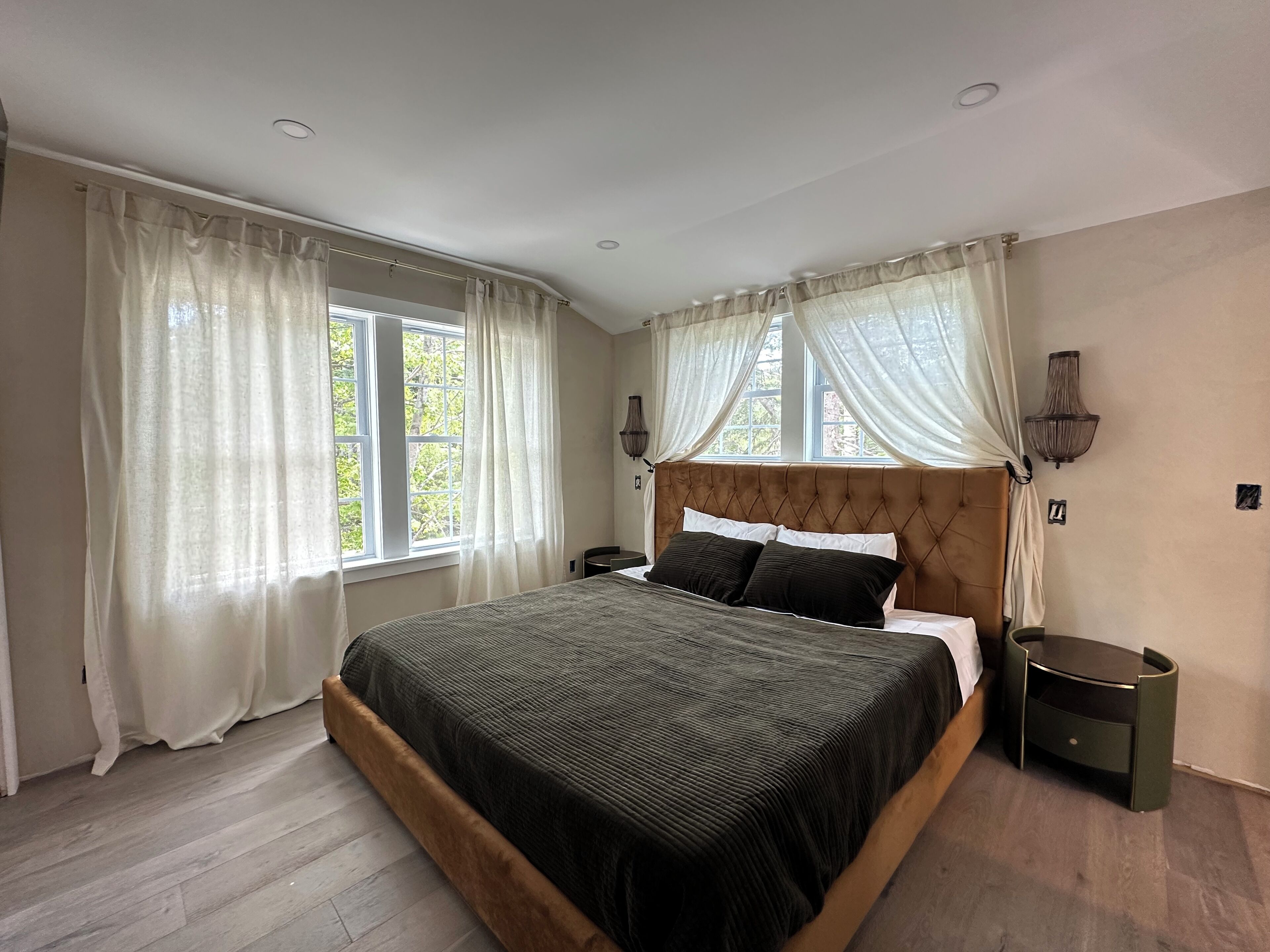 2 bedrooms, iron/ironing board, free WiFi, bed sheets