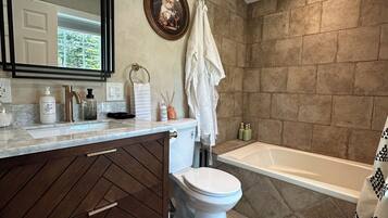 Dusche, Whirlpool, umweltfreundliche Kosmetikartikel, Haartrockner