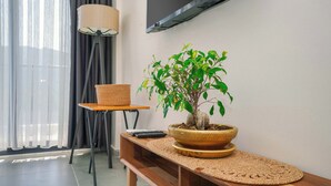 家庭客房, 陽台, 花園景觀 | 客房內保險箱、隔音、免費無線上網