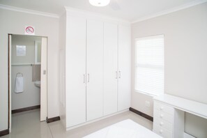 Casa luxo | 5 quartos, cortinas blackout, ferros/tábuas de passar roupa