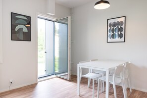 Standard Apartment | Living area | 32-inch TV with cable channels - Forenom Serviced Apts Turku Pansio (Turku)