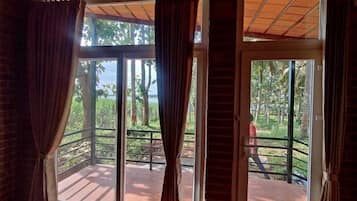 Lake View AC Earthen Cottage | 1 bedroom, free WiFi