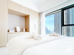 2 bedrooms, iron/ironing board, bed sheets - Luxurious Burj Royale 2B Full Burj Khalifa View (Dubai)