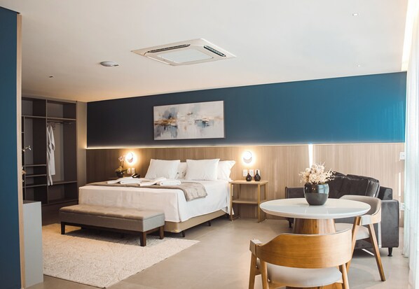 Luxury Suite, City View