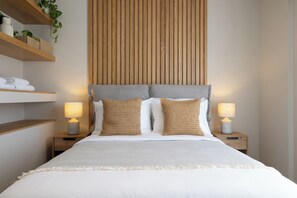 5 chambres, fer et planche à repasser, Wi-Fi, draps fournis