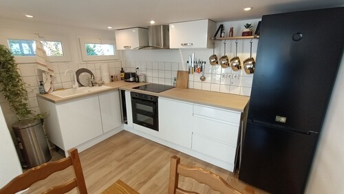 Maison + Parking. Le Calme de la Campagne à un pas de la Gare