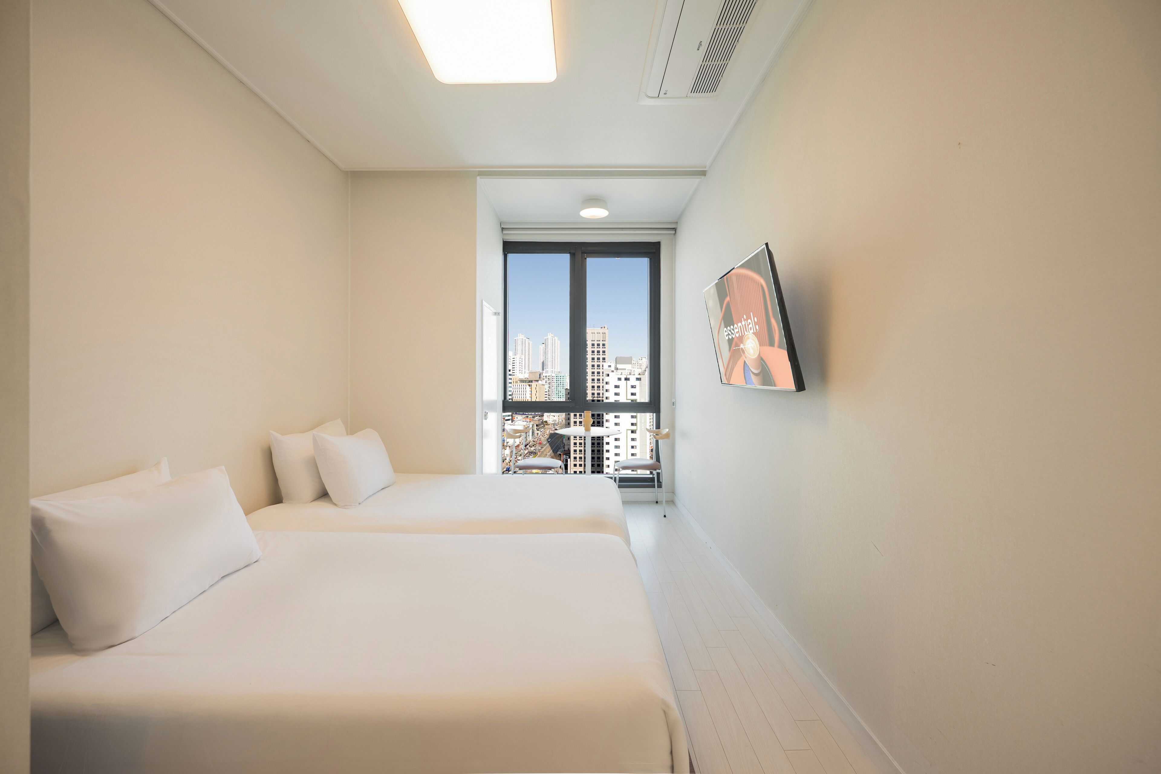 ツインルーム シングルベッド 2 台 シティビュー | WiFi (無料)