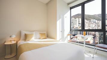 Double Room, High Floor