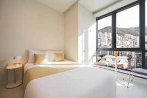 Double Room, High Floor | WiFi (無料)