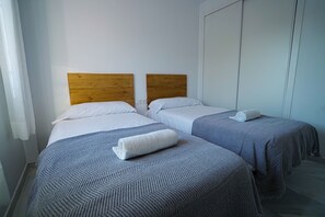 2 bedrooms, iron/ironing board, internet, bed sheets - Sunstay Relax 44 Rio Marina Nerja (nerja)