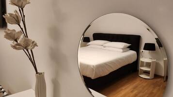 3 slaapkamers, een strijkplank/strijkijzer, wifi, beddengoed