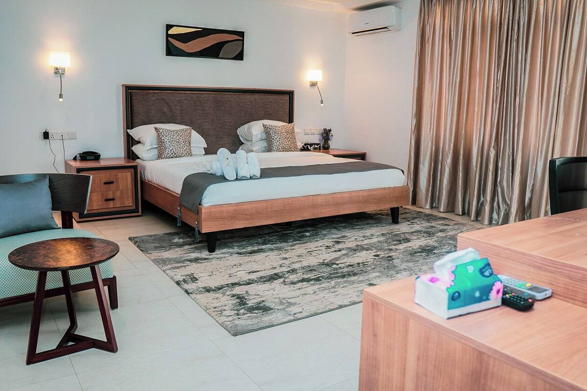 ห้องเอ็กเซกคิวทีฟ, ปลอดบุหรี่ | 1 ห้องนอน, โต๊ะทำงาน, พื้นที่ทำงานแบบใช้แล็ปท็อป, Wi-Fi ฟรี