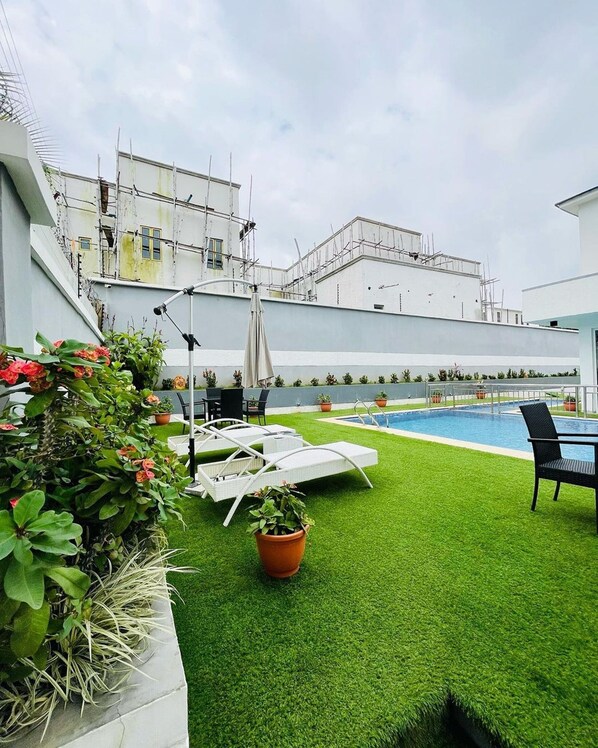 Outdoor pool - The One Hotel (Abuja)
