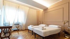 Appartement (2 Bedrooms) | 2 slaapkamers, lakens van Egyptisch katoen, luxe beddengoed, een bureau