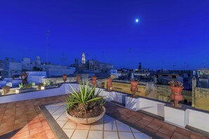 شقة (1 Bedroom) | شرفة/رواق