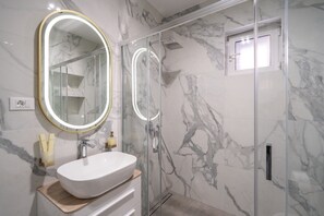 Bathroom - Luxury Villa Entrata-Five Bedroom Villa (Zupa dubrovacka)