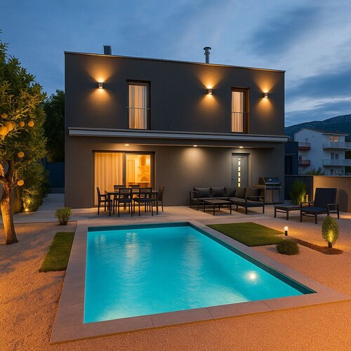 Luxury Villa Entrata-Five Bedroom Villa