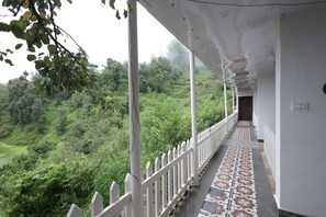 Phòng Premium | Khu phòng khách