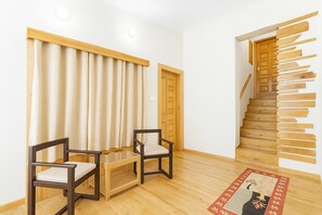 Mountain Vista Family Suite with Terrace | Premium bedding, soundproofing, free WiFi, bed sheets