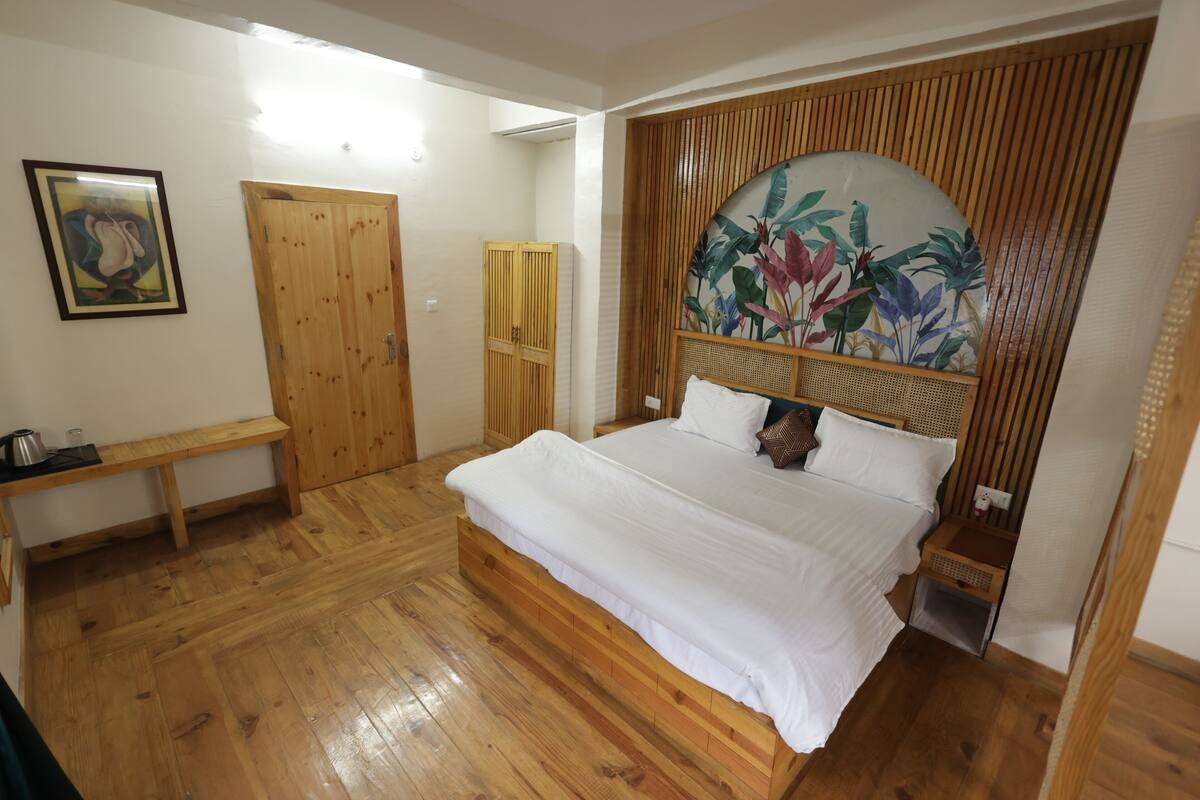 Presidential Room | Premium bedding, soundproofing, free WiFi, bed sheets