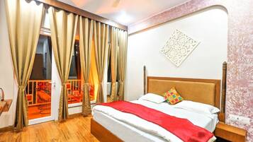 Deluxe Room | Premium bedding, soundproofing, free WiFi, bed sheets