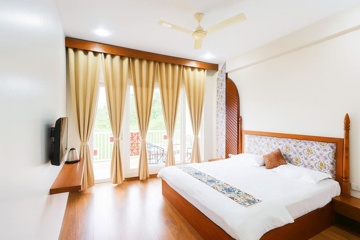 Premium bedding, soundproofing, free WiFi, bed sheets