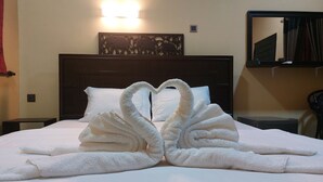 Habitación Deluxe con 1 cama matrimonial o 2 individuales, vista al jardín