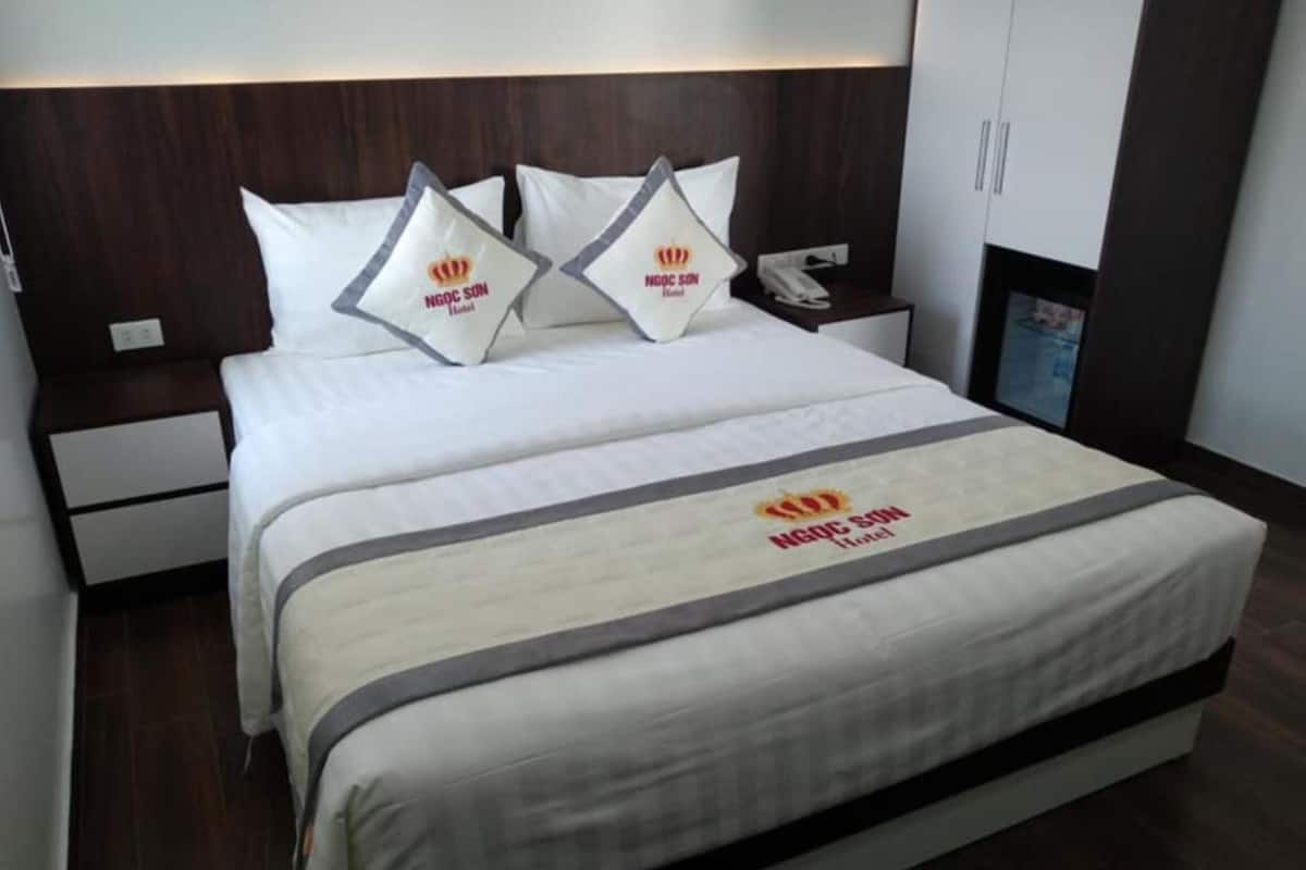 Superior Double Room | Blackout curtains, iron/ironing board, free WiFi, bed sheets