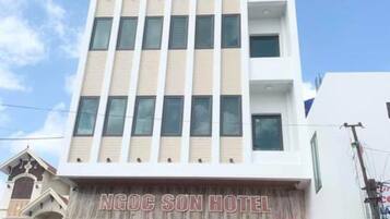 Mặt tiền nơi lưu trú